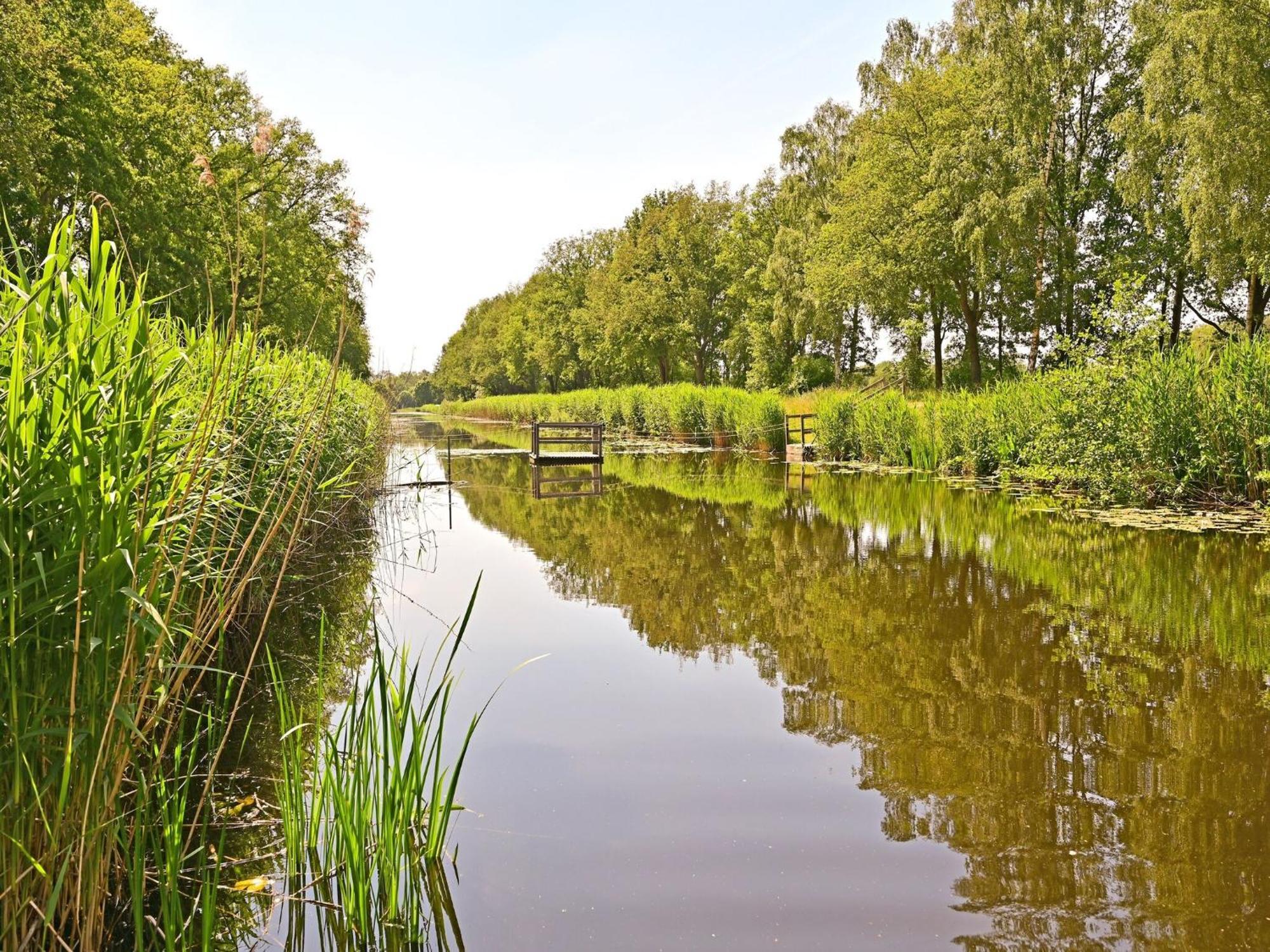Chalet With Gorgeous View Of The Natural Surroundings Weerselo Buitenkant foto