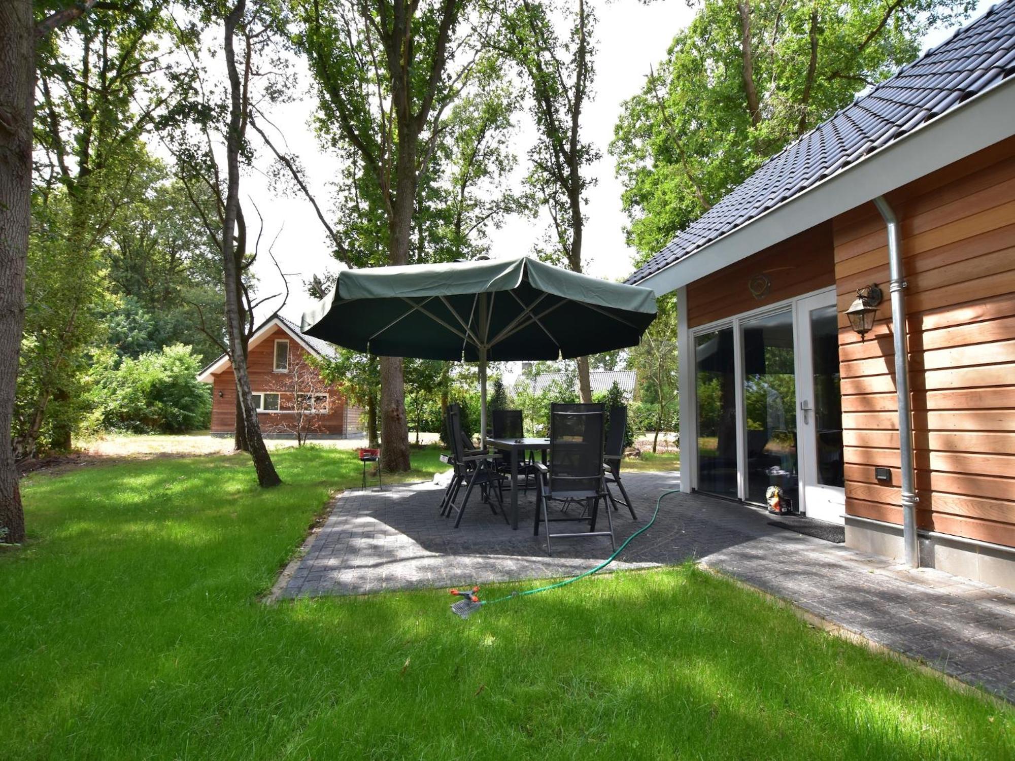 Chalet With Gorgeous View Of The Natural Surroundings Weerselo Buitenkant foto