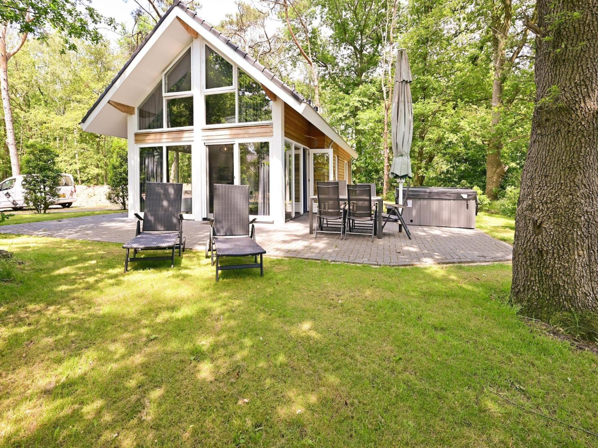 Chalet With Gorgeous View Of The Natural Surroundings Weerselo Buitenkant foto